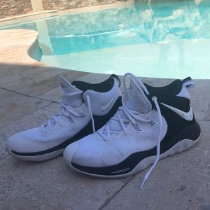Good condition Nike Zoom Rev II basketball shoes